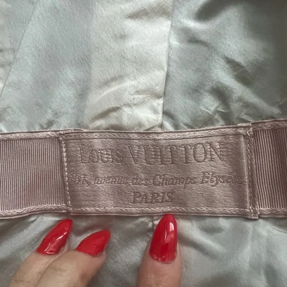 Louis Vuitton dress coat 💯 silk size 2 STUNNING - Picture 8 of 15